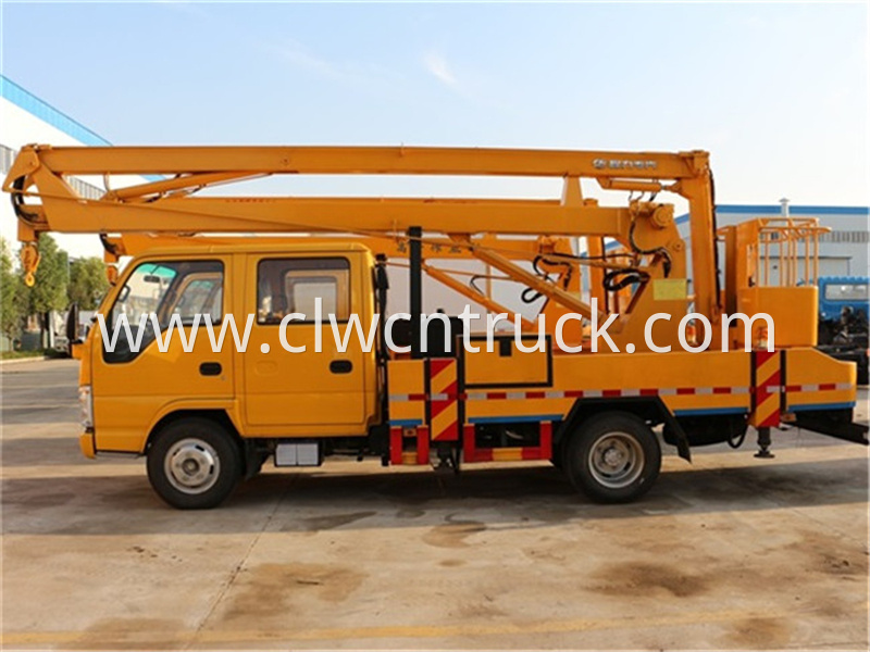 truck mounted aerial lift 1